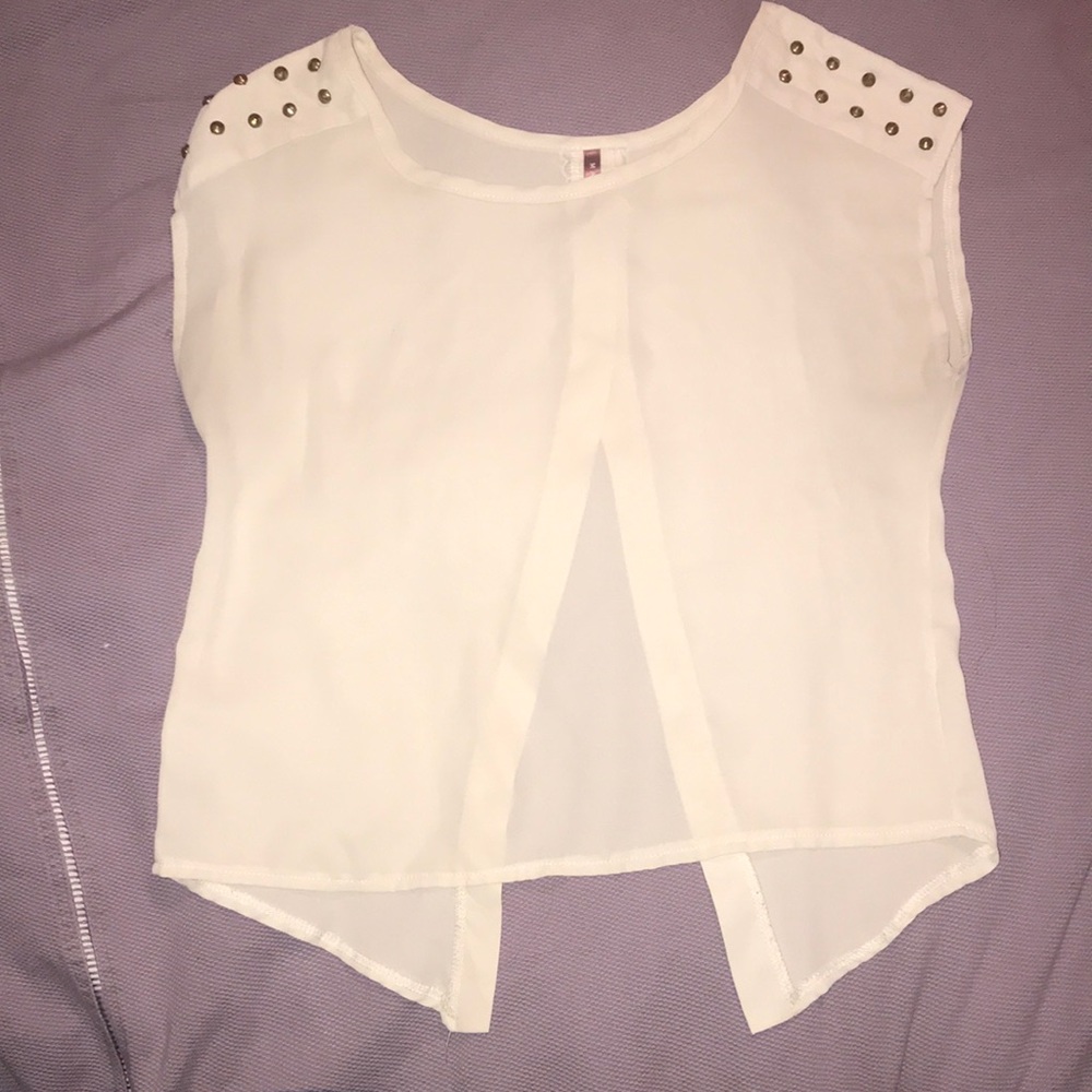 Cream colored tee